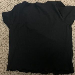 Black scoop neck crop top | Size: L